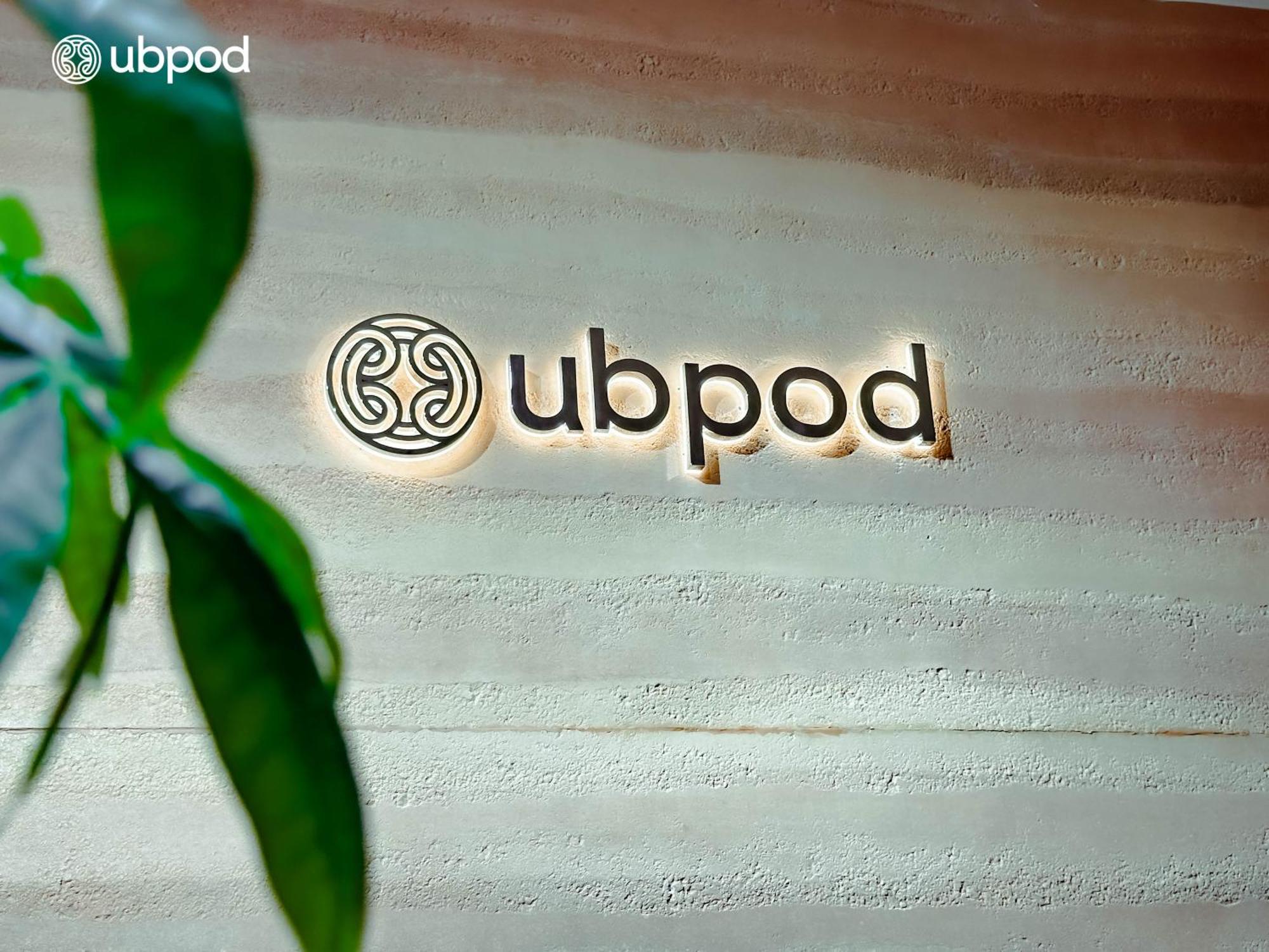 Ubpod- The First Capsule Hotel In Mongolia Ulaanbaatar Exterior photo