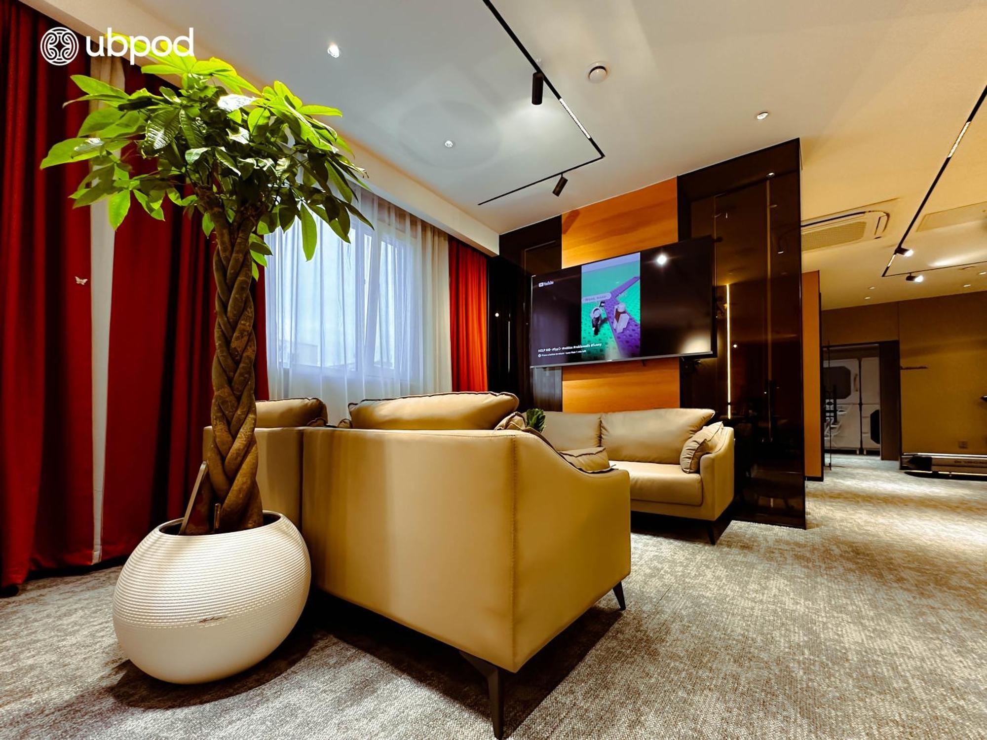 Ubpod- The First Capsule Hotel In Mongolia Ulaanbaatar Exterior photo